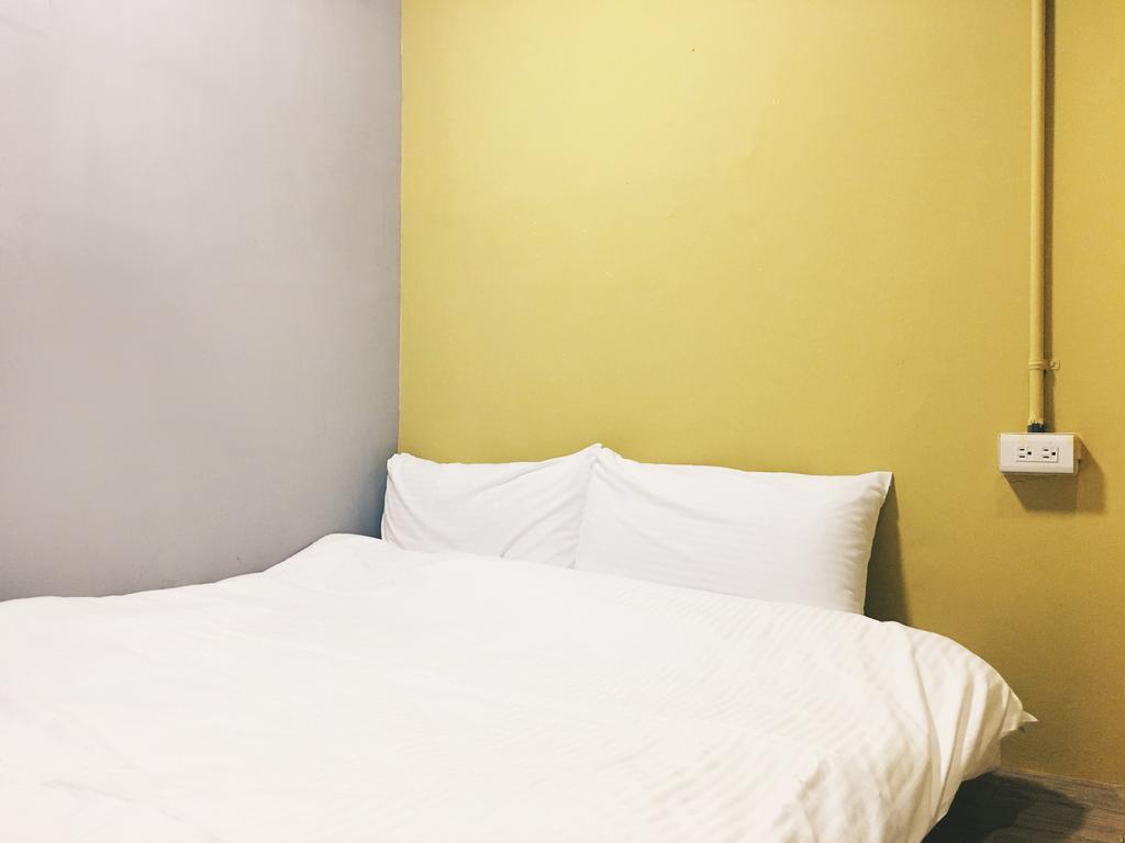 Here X There Hostel Taipei Main Station Exterior photo